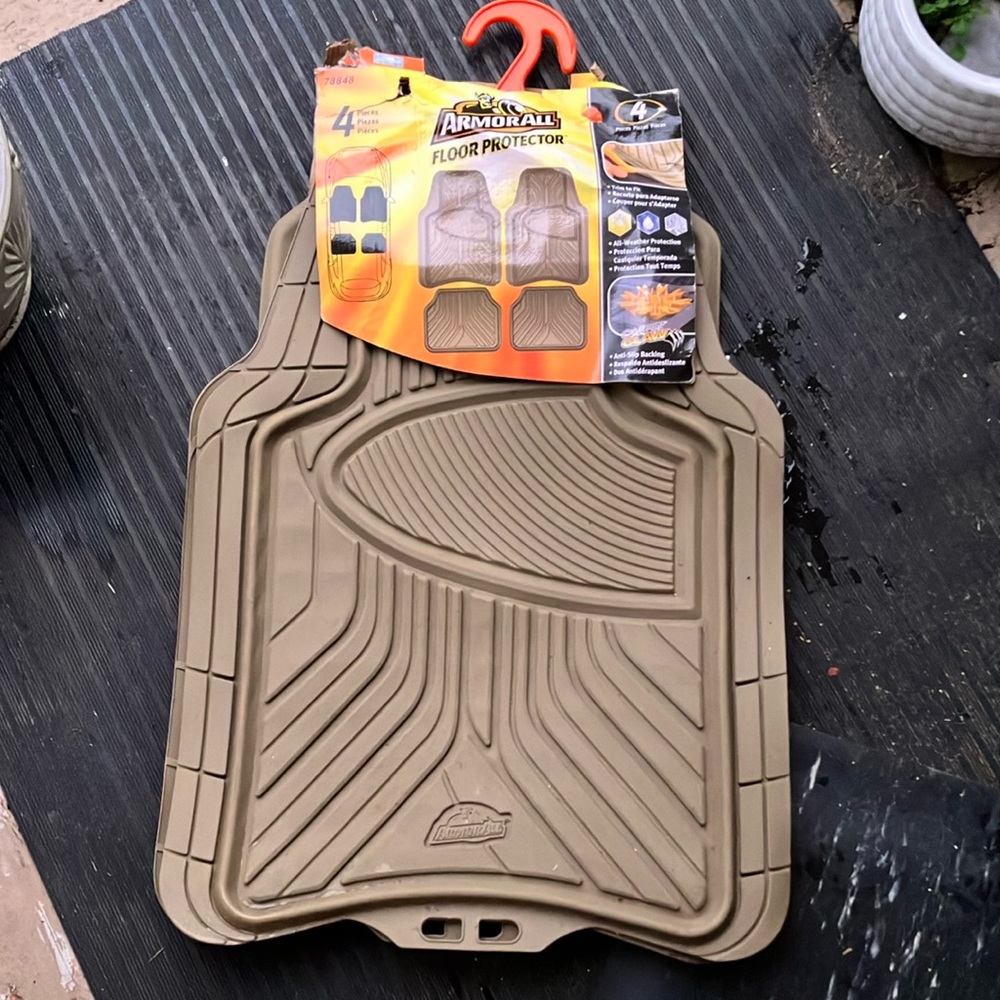 ArmorAll® Tan All-Weather Protection Universal 4-Piece Rubber Floor Mats